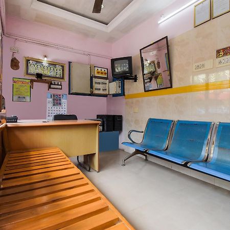 Hotel O K.S.Lodge Tribhuvanam Esterno foto